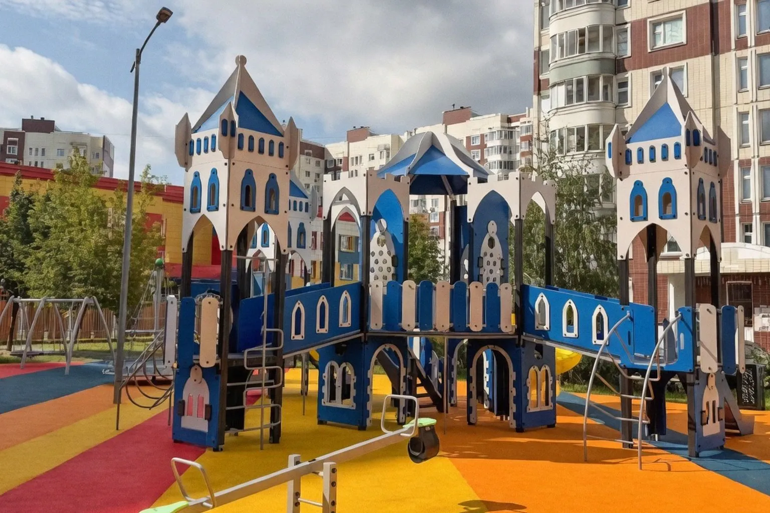 Новые спортивные и игровые площадки появились в Троицке в рамках комплексного благоустройства